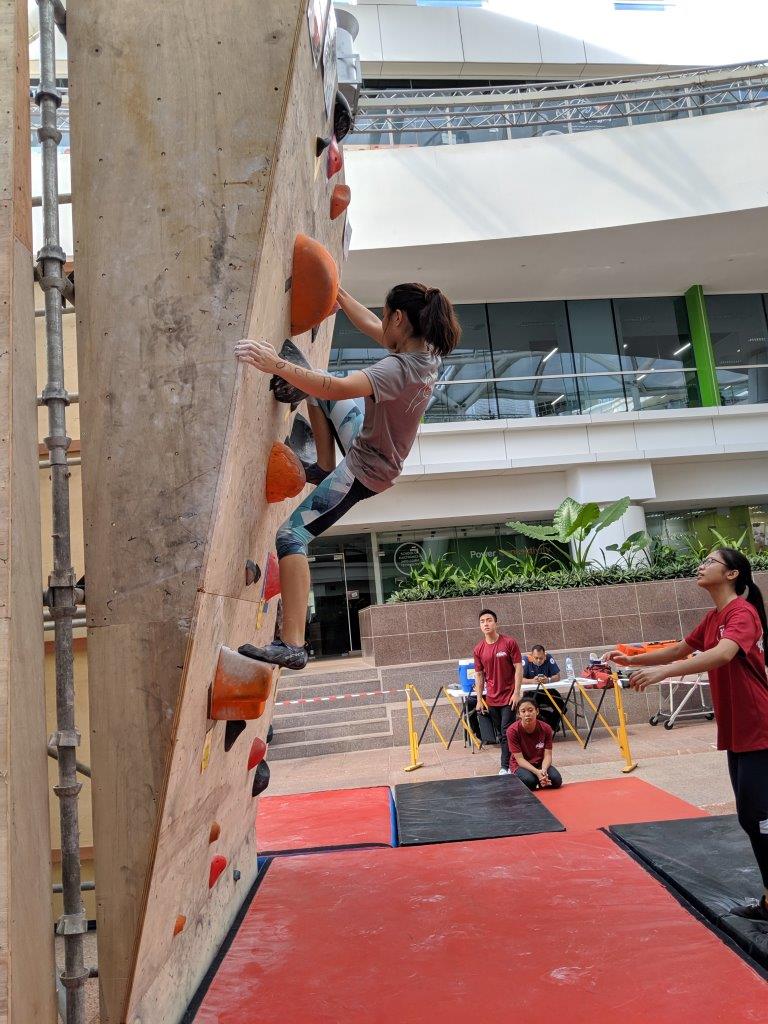 Rockclimbing1